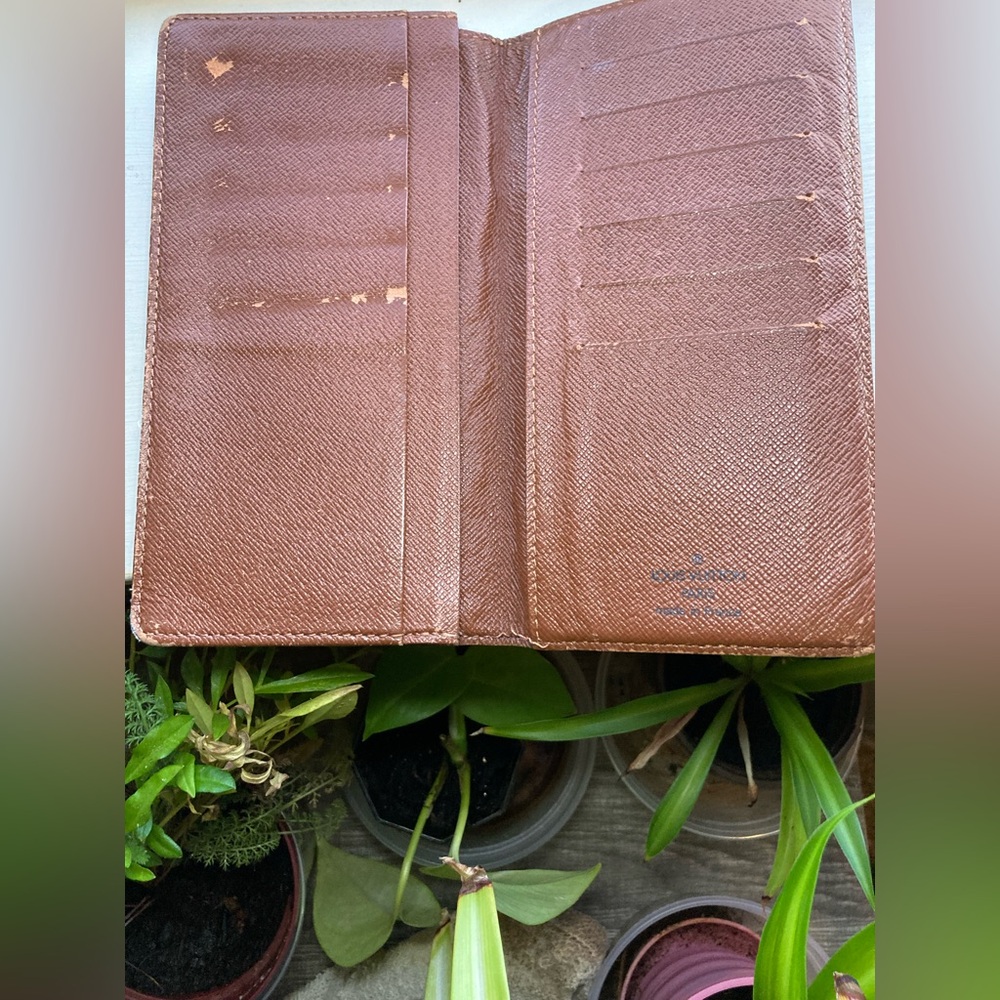 Louis Vuitton Brown and Tan Monogram Clutch Wallet - Picture 4 of 8